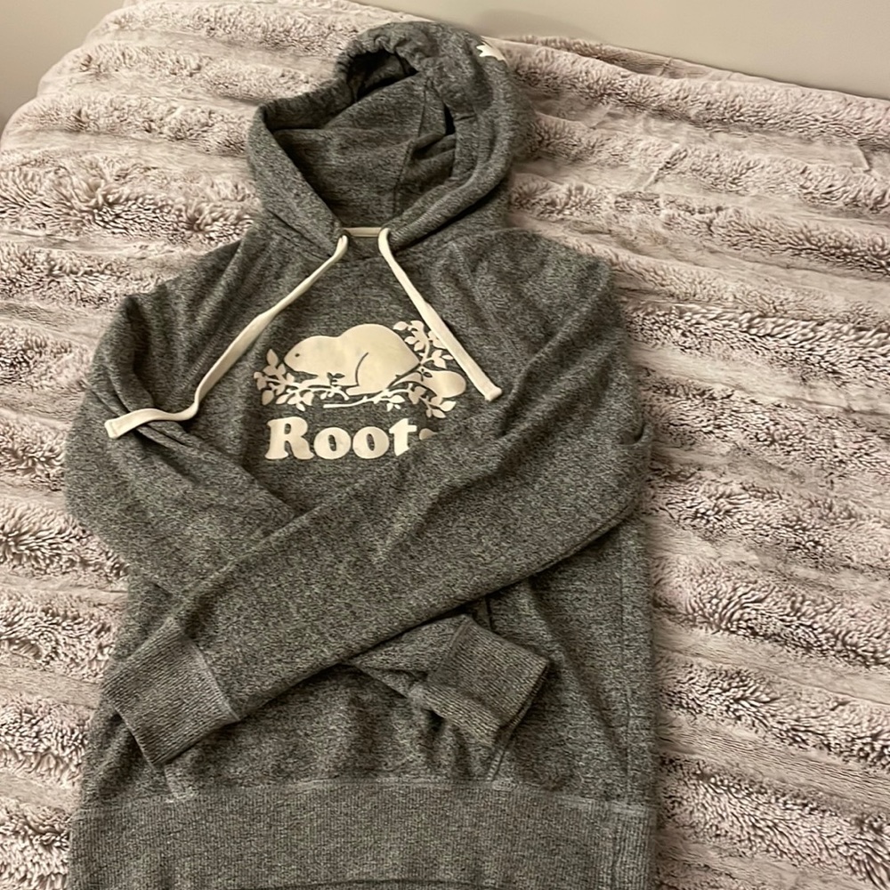 Small roots sweatshirt / hoodie